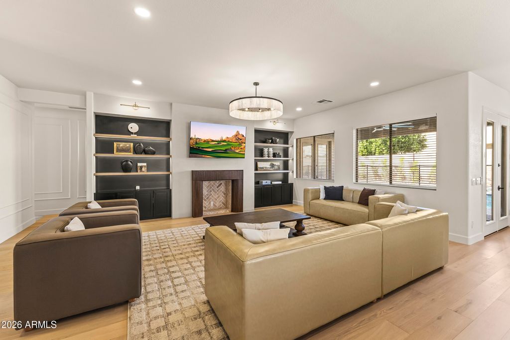 9418 W SALTER Drive, Peoria, AZ 85382 — photo 4