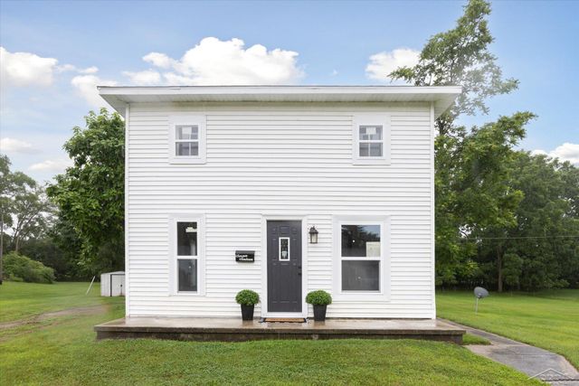 716 N Cass Avenue, Vassar, MI 48768