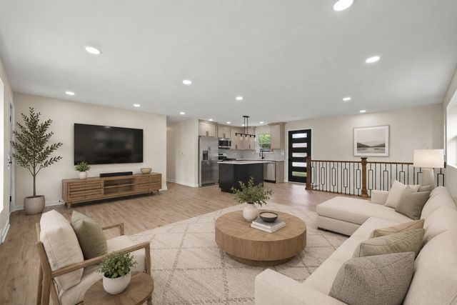 9513 Lowell Avenue, Skokie, IL 60076