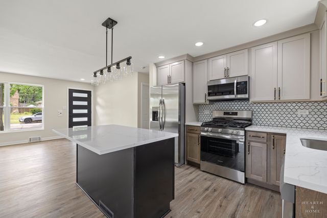 9513 Lowell Avenue, Skokie, IL 60076