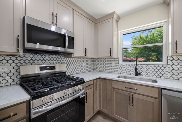 9513 Lowell Avenue, Skokie, IL 60076