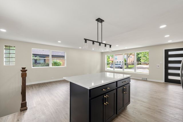 9513 Lowell Avenue, Skokie, IL 60076