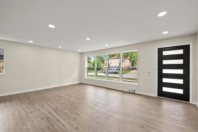 9513 Lowell Avenue, Skokie, IL 60076