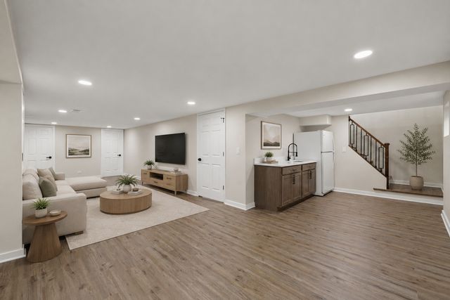 9513 Lowell Avenue, Skokie, IL 60076