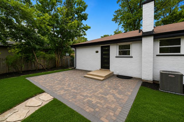 9513 Lowell Avenue, Skokie, IL 60076