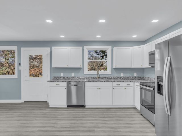 118 Forest Hills Dr, Clarksville, TN 37040