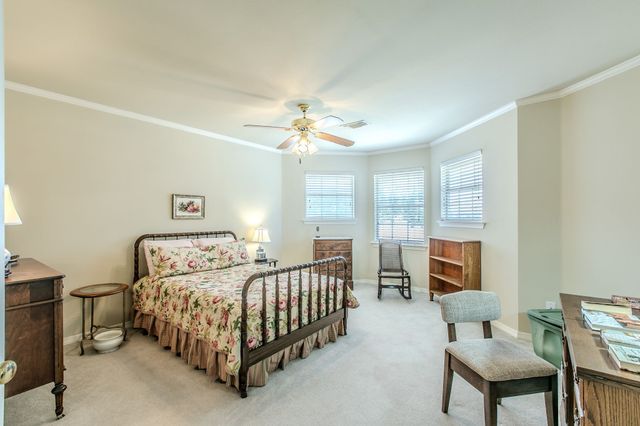 757 Village Green Drive, Desoto, TX 75115