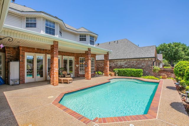 757 Village Green Drive, Desoto, TX 75115
