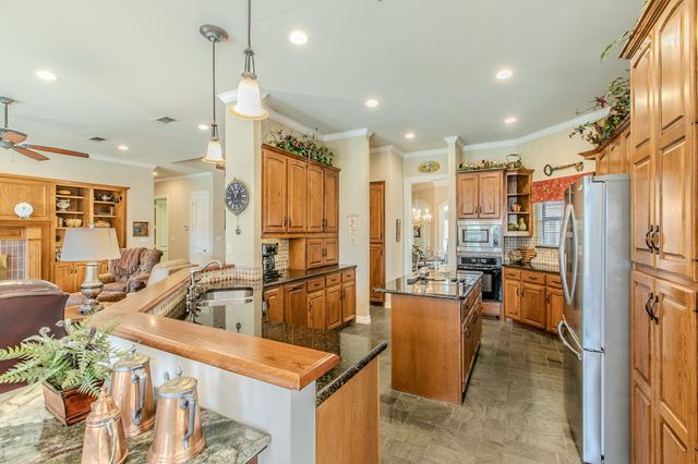 757 Village Green Drive, Desoto, TX 75115