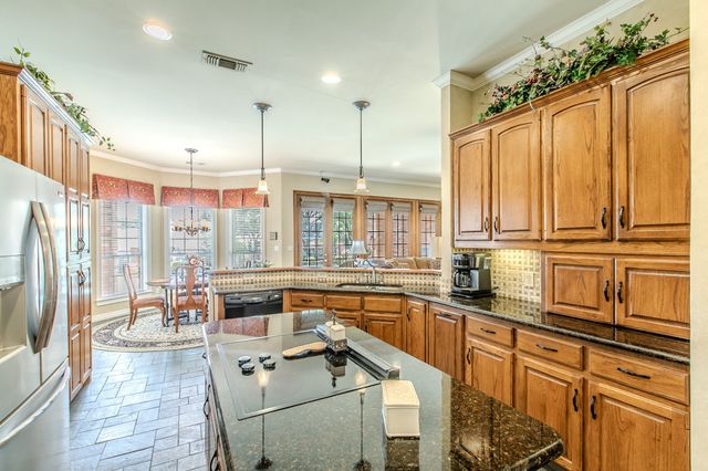 757 Village Green Drive, Desoto, TX 75115