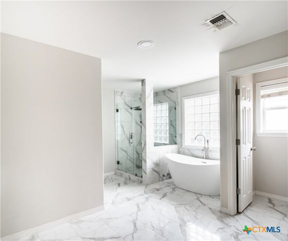 202 Ridge View, Victoria, TX 77904