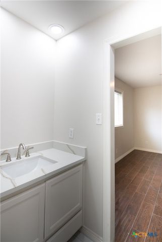 202 Ridge View, Victoria, TX 77904