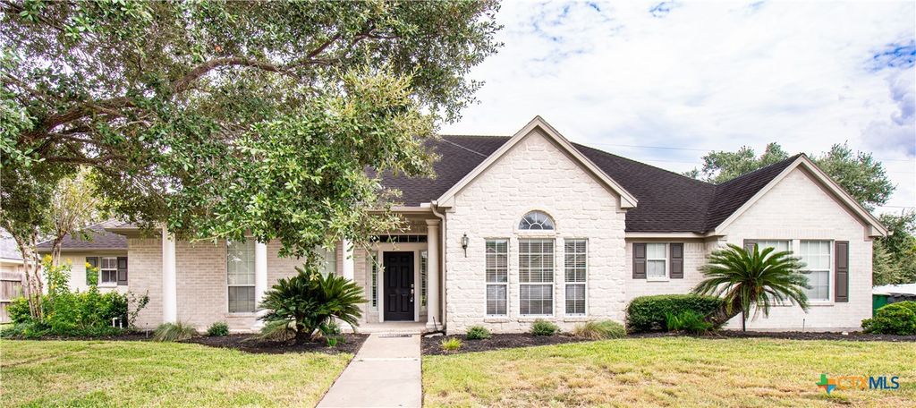 202 Ridge View, Victoria, TX 77904