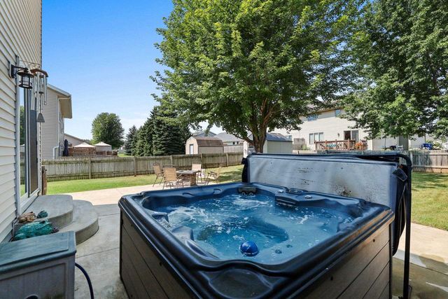 1258 FRANCO COURT, De Pere, WI 54115