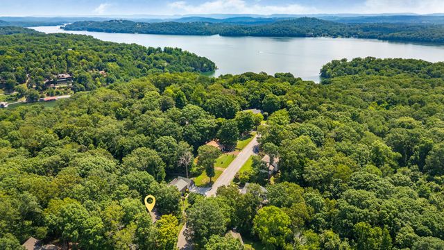 6515 Lake Shadows Circle, Hixson, TN 37343
