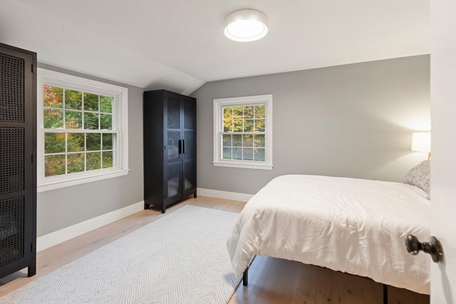 124 Hillside Rd, North Andover, MA 01845