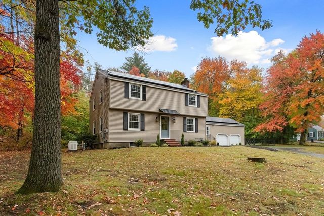 124 Hillside Rd, North Andover, MA 01845