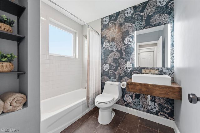 4311 Bailey Avenue, Cleveland, OH 44113