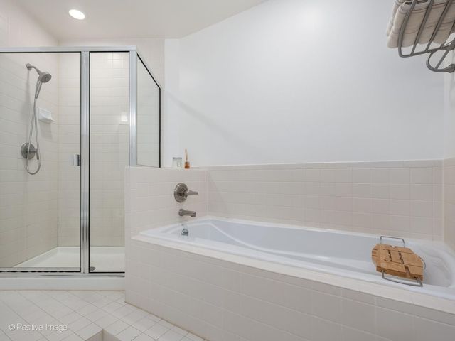 910 S Michigan Avenue 611, Chicago, IL 60605