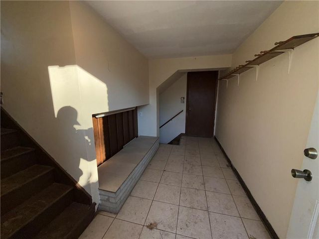 1530 NW 67TH Street, Kansas City, MO 64118