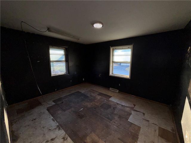 1530 NW 67TH Street, Kansas City, MO 64118