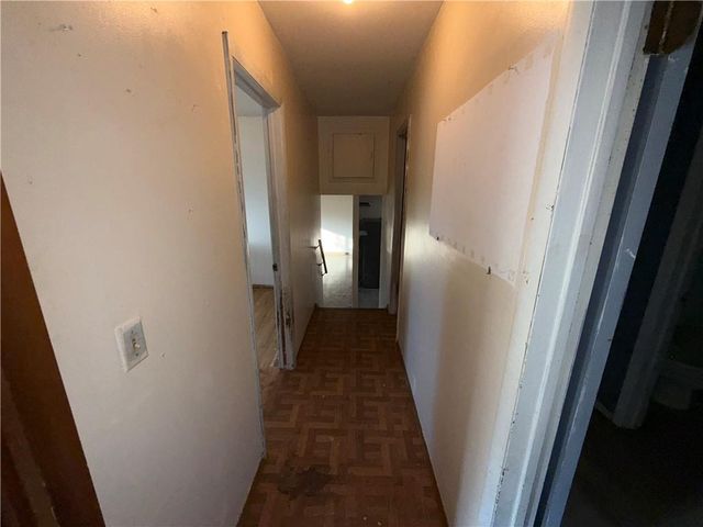 1530 NW 67TH Street, Kansas City, MO 64118