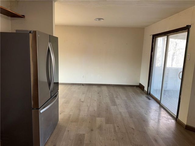 1530 NW 67TH Street, Kansas City, MO 64118