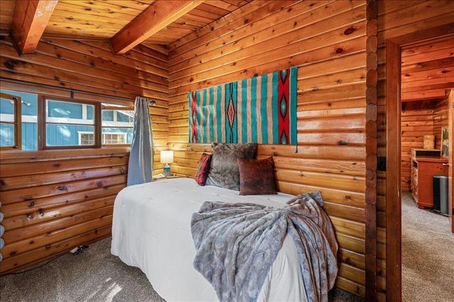 332 Cedar Lane, Sugarloaf, CA 92386