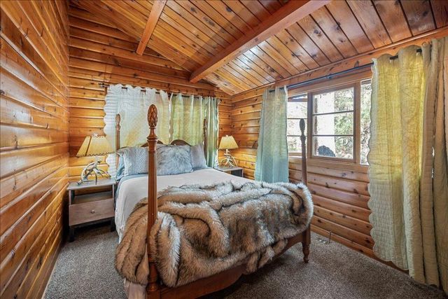 332 Cedar Lane, Sugarloaf, CA 92386