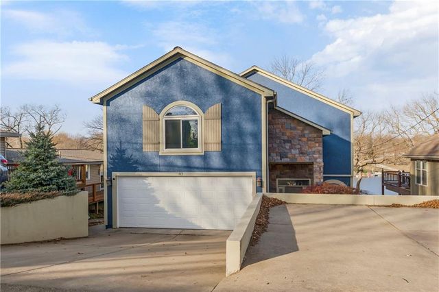 83 Beach Drive, Lake Tapawingo, MO 64015