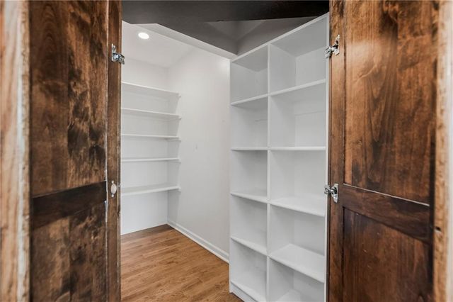 83 Beach Drive, Lake Tapawingo, MO 64015