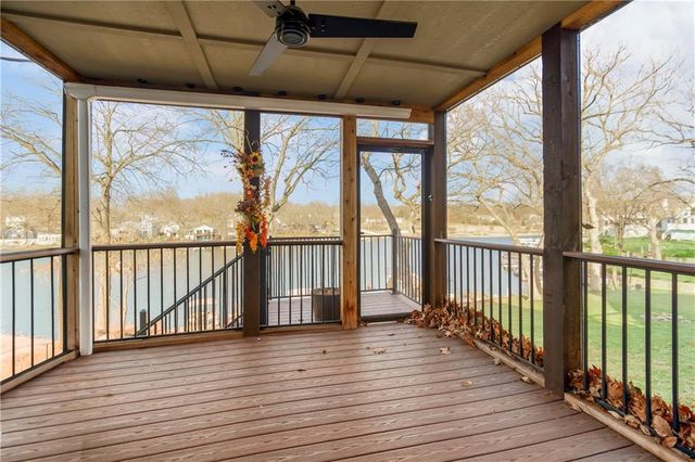 83 Beach Drive, Lake Tapawingo, MO 64015