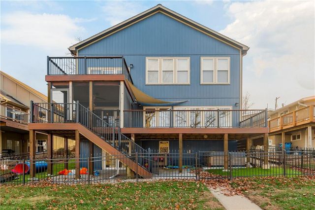 83 Beach Drive, Lake Tapawingo, MO 64015