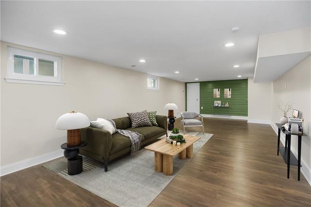 83 Beach Drive, Lake Tapawingo, MO 64015