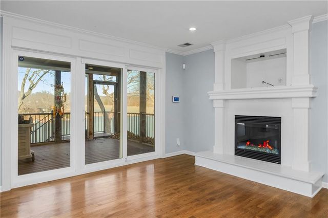 83 Beach Drive, Lake Tapawingo, MO 64015