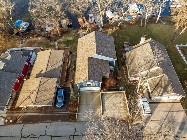 83 Beach Drive, Lake Tapawingo, MO 64015