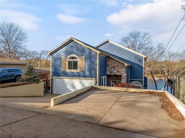 83 Beach Drive, Lake Tapawingo, MO 64015