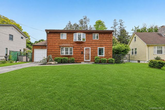18 Miller Terrace, White Plains, NY 10607