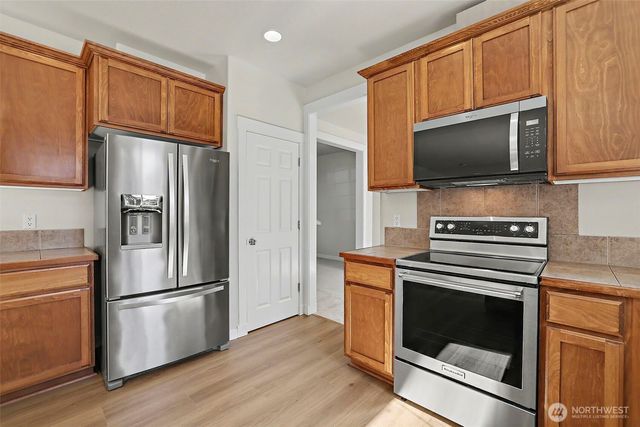 2021 NE 25th Place, Renton, WA 98056
