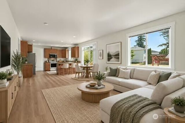2021 NE 25th Place, Renton, WA 98056