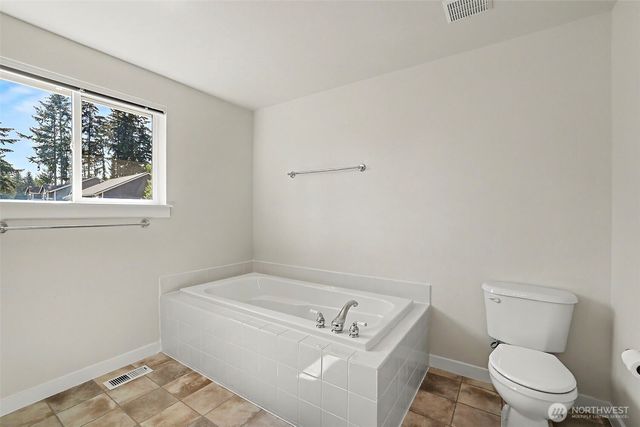 2021 NE 25th Place, Renton, WA 98056