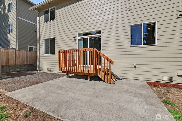 2021 NE 25th Place, Renton, WA 98056