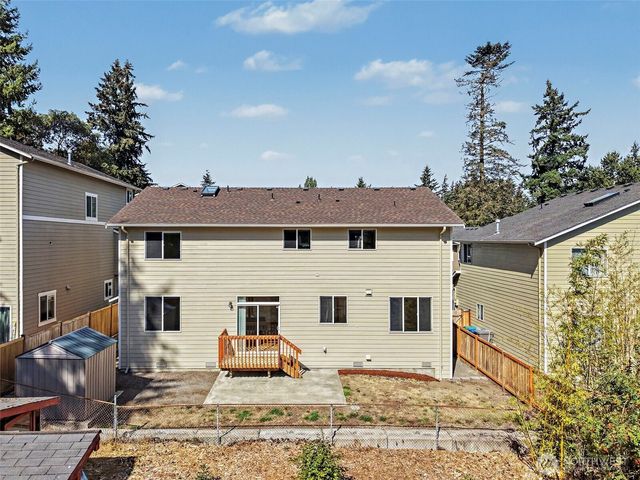 2021 NE 25th Place, Renton, WA 98056