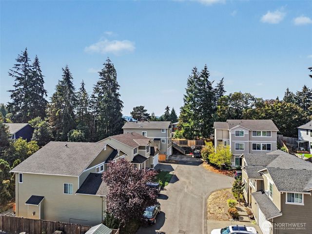 2021 NE 25th Place, Renton, WA 98056