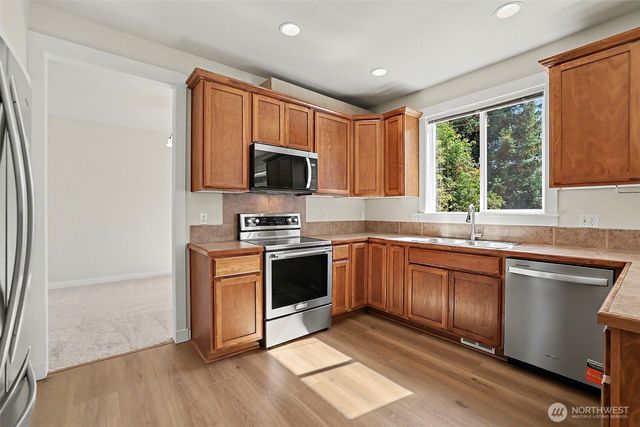2021 NE 25th Place, Renton, WA 98056