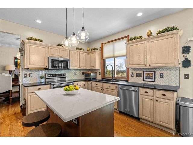 13970 W Cornell Ave, Lakewood, CO 80228