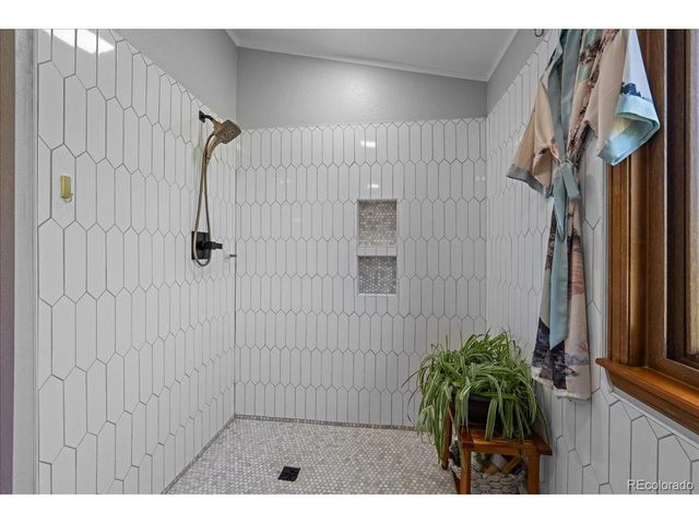 13970 W Cornell Ave, Lakewood, CO 80228