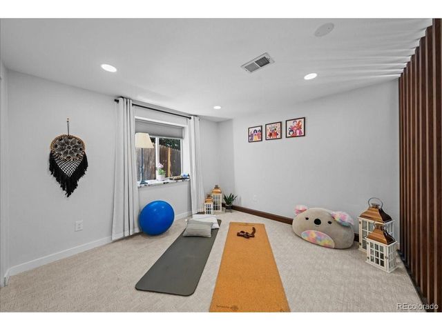 13970 W Cornell Ave, Lakewood, CO 80228