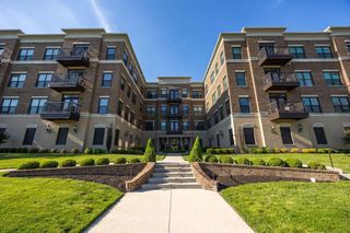 1670 E Broad Street, 201, Columbus, OH 43203