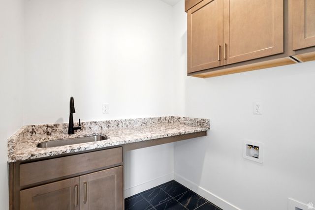 7297 W DOUBLE DUTCH DR, West Jordan, UT 84081